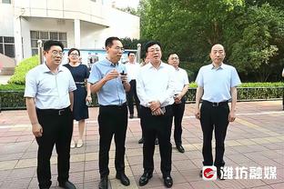 要收心了！李可登上航班，前往阿联酋与国足会合